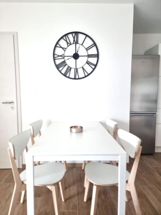 Le Frontalier Apartment *